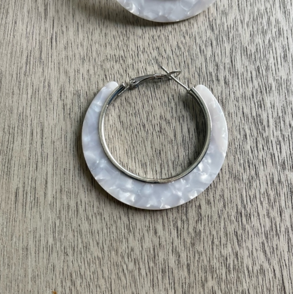 Light Gray and White Marbled Acrylic Earrings! - Picture 2 of 6